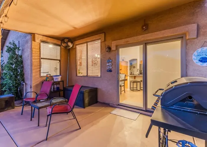 Holiday home Pet-friendly 4br Oasis - Heated Pool Firepit & Bbq *