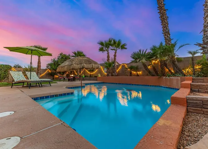 Pet-friendly 4br Oasis - Heated Pool Firepit & Bbq *
